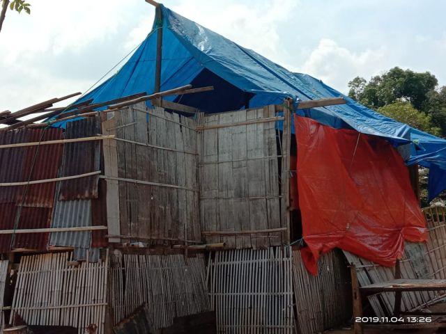 Penyaluran Bantuan ke Korban Bencana Angin Puting Beliung Tellu LimpoE